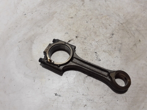  Connecting rod 