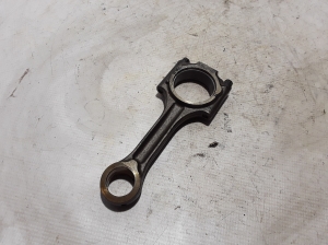  Connecting rod 