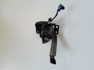 Honda CR-V (2016–2026) Hood latch ***** - 2