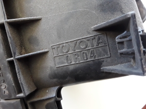 TOYOTA Avensis T27 (2008–2019) Luftfiltergehäuse 0R04 - 2