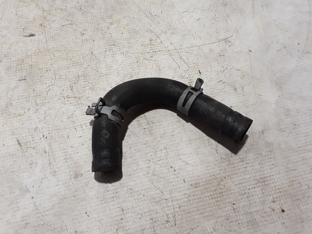 Used Dodge Durango Cooling radiator hose 1048721 