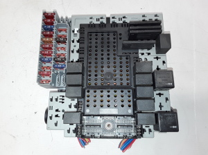 VOLVO S80 I (1998–2006) Kaitsmeploki hoidik kapoti all 08679899 - 2