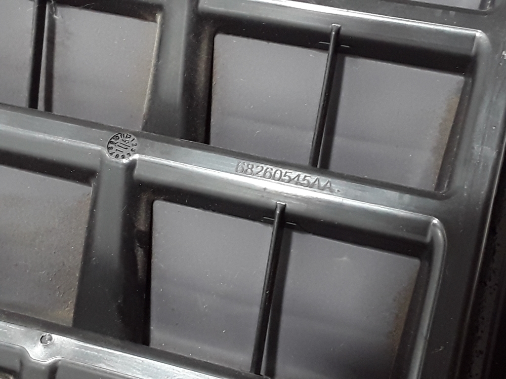DODGE Durango 3 generation (2010-2024) Kėbulo ventiliacinės grotelės 68260545AA 22480054