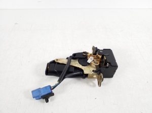 TOYOTA Matrix E13 (2001–2008) Trunk lid lock 69110-02010 - 2