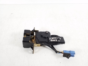Trunk lid lock - 69110-02010