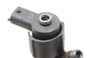  Fuel injector 