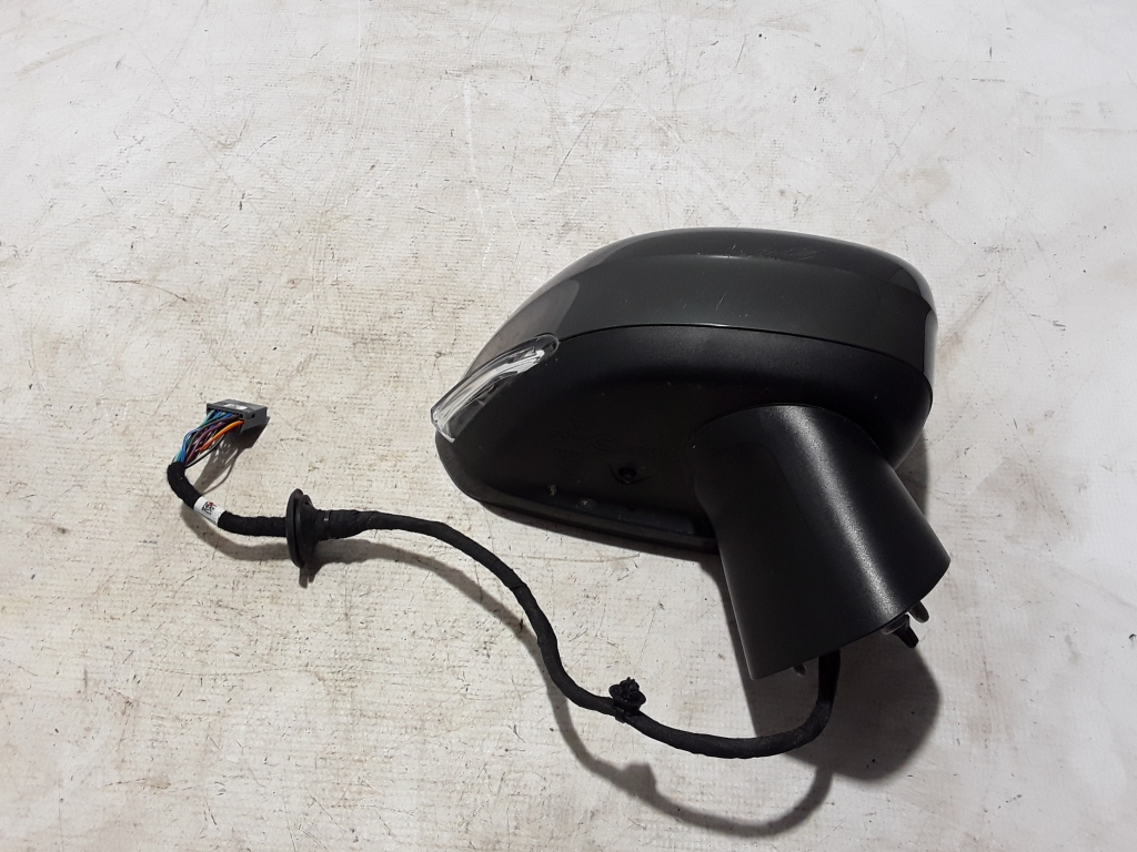 Used VOLVO XC60 Side mirror and its details 31424831