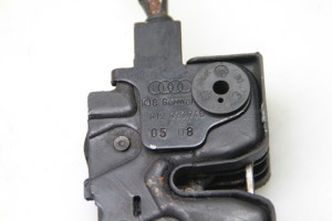 AUDI A5 (2007–2016) Hood latch 8T0823509 - 3