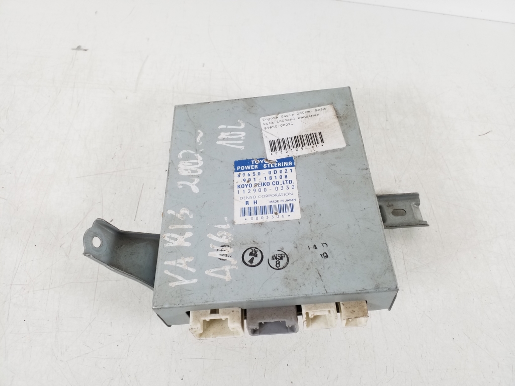 Used TOYOTA Yaris Power steering pump module 896500D021