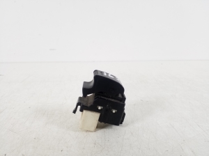TOYOTA Yaris (1999–2005) Rear side door window switch 84810-12080 - 2