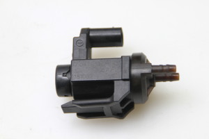 BMW 5 SERIES G30 (2016–2026) Magnetventil 8570591 - 2