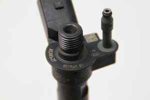  Fuel injector 