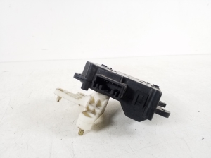 TOYOTA Yaris (1999–2005) Salongi soojenduse klapi mootor 87106-52040 - 2
