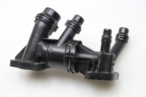 BMW 5 SERIES G30 (2016–2026) Thermostatgehäuse 8576289 - 2