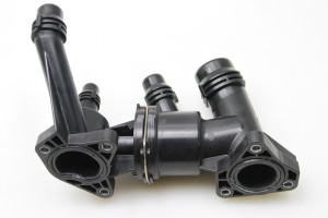 BMW 5 SERIES G30 (2016–2026) Thermostatgehäuse 8576289 - 4