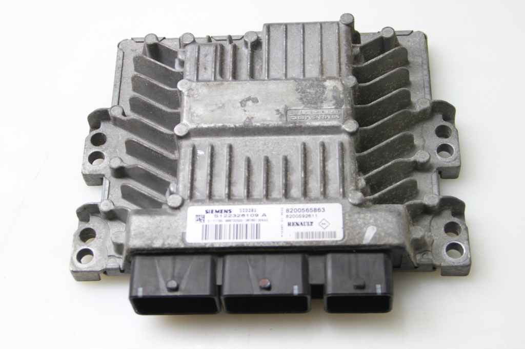 RENAULT Scenic 2 generation (2003-2010) Motora vadības bloks 8200565863 24794685