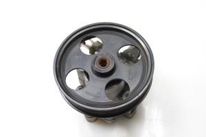 Opel Insignia (2008–2017) Power steering pump 13309336 - 2