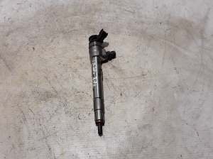  Fuel injector 