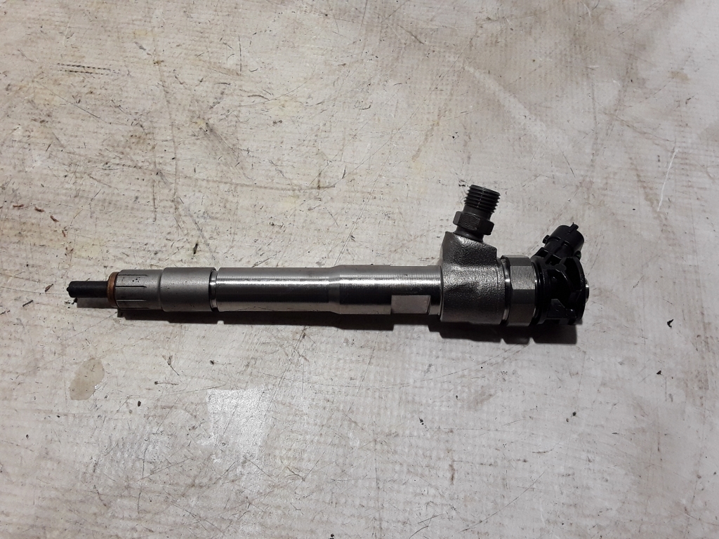 RENAULT Trafic 3 generation (2014-2023) Injecteur de carburant 0445110939 20990161