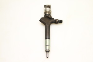  Fuel injector 