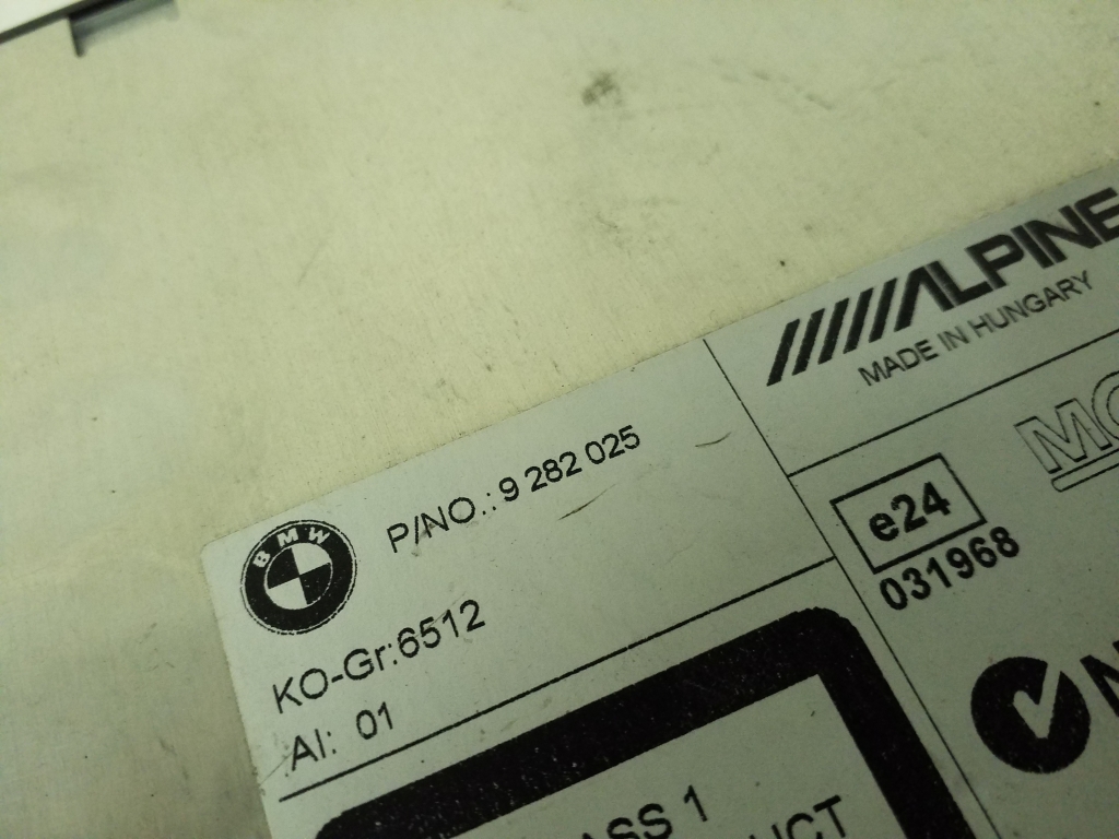 BMW 5 Series F10/F11 (2009-2017) Muzikos grotuvas su navigacija 9282025 24955859