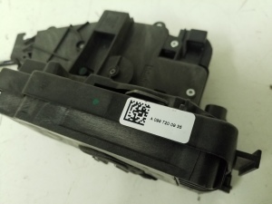 Mercedes Benz GLS 166 (2015–2019) Front door lock A0997200935 - 2