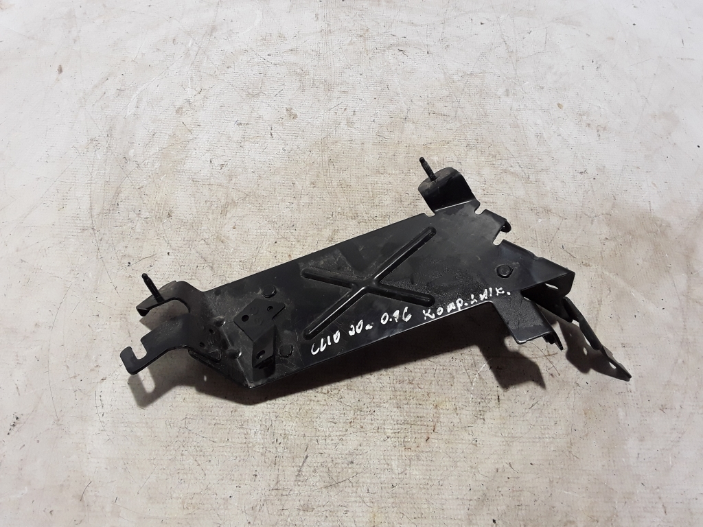 RENAULT Clio 5 generation (2019-2023) Other Engine Compartment Parts 237146784R 20989683