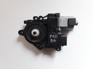 Hyundai i40 (2011–2026) Rear side door window regulator motor 834603Z010 - 4