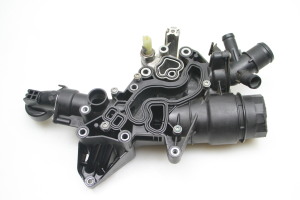 RENAULT Kadjar (2015–2026) Boîtier de filtre à huile 72401225