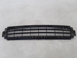 Front bumper lower grille - 30744911 