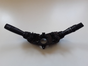 Switch and its parts - 934202K560