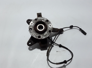 Front wheel hub - 8200755585