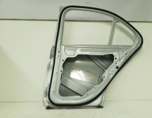 Mercedes Benz C-Class 205 (2014–2021) Tagumised küljeuksed A2057320209 - 6