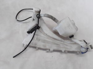 VOLVO S40 II (2004–2013) Esiklaasi pesuvedeliku paak 30657121 - 2