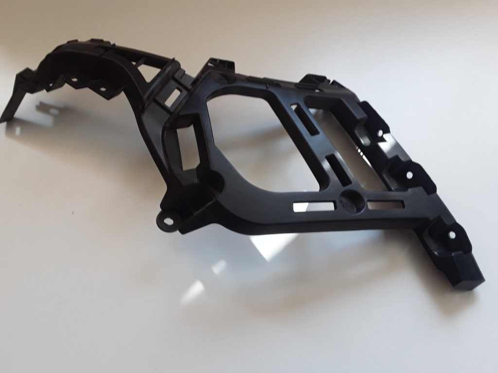 PEUGEOT 3008 2 generation (2017-2023) Aizmugurējā kreisā bampera stiprinājums 9811280480 27617078