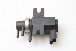 Citroen C6 (2005–2012) Solenoid 4M5Q9E882AA - 2