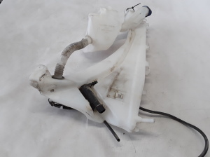 VOLVO C30 (2006–2013) Front washer fluid reservoir 31253149 - 4