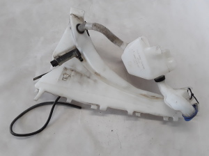 VOLVO C30 (2006–2013) Front washer fluid reservoir 31253149 - 5