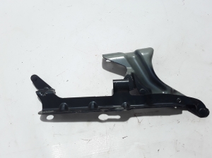  Engine cover hinge 