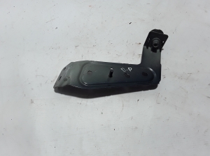 Halter Kotflügel vorne - 31371011