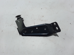VOLVO XC90 (2015–2024) Front fender bracket 31371011 - 2