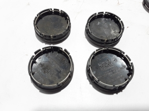 VOLVO XC60 (2008–2017) Riteņa dekoratīvais disks 30666913 - 2