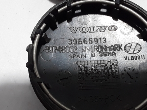 VOLVO XC60 (2008–2017) Riteņa dekoratīvais disks 30666913 - 3