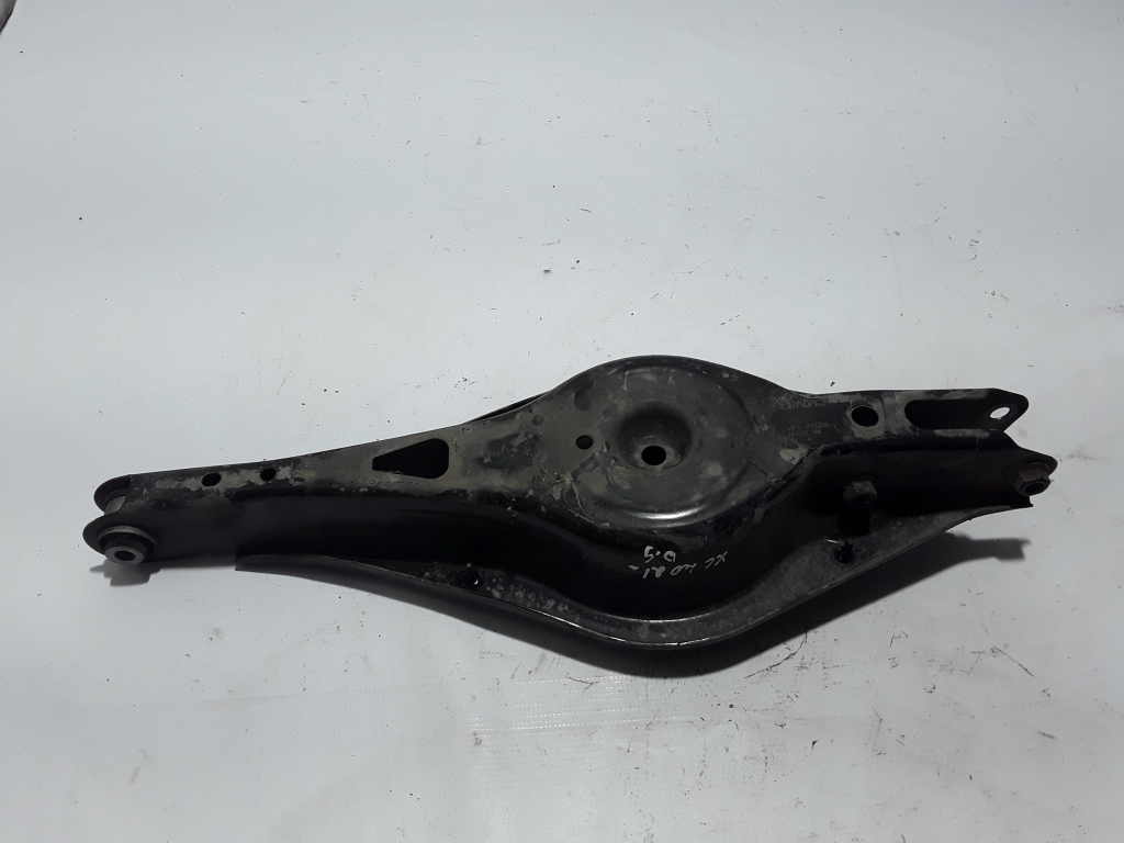 VOLVO XC40 1 generation (2017-2024) Rear Right Arm 32221200 20994355