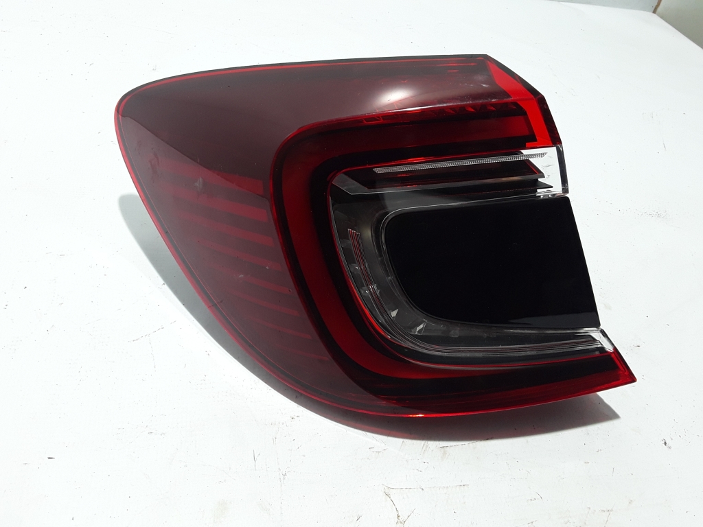 RENAULT Captur 2 generation (2019-2023) Rear Left Taillight 265555698R 20994321