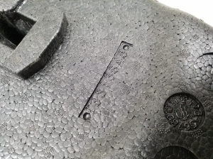  Key case in the trunk and its details 