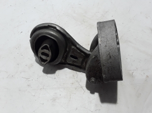  Engine holder 