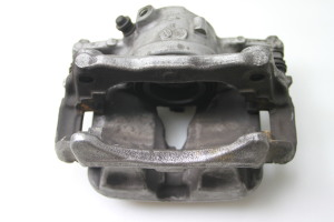 Mercedes Benz C-Class 205 (2014–2021) Eesmine pidurisadul 50093B - 3
