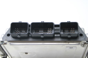 Ford Focus (2004–2011) Engine control unit 8M5112A650LG - 3