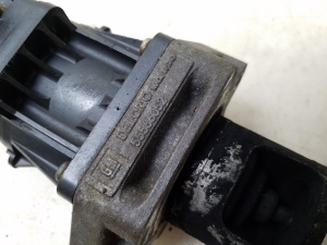  EGR valve 